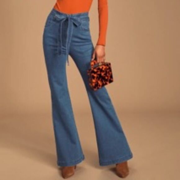 Denim - High Waisted Boot Cut Dark Wash Jeans | Size: 6